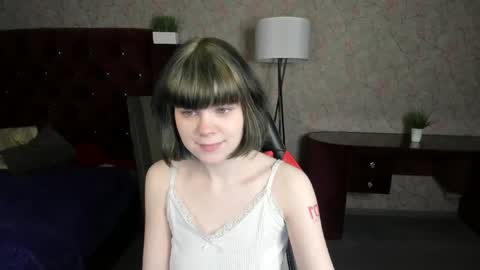 Snapshot of mary_backerr chatting on May 9, 1:27 pm Mary online show from May 9, 1:27 pm