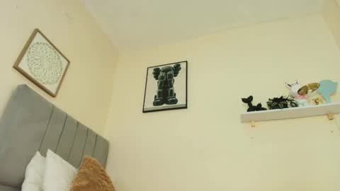 mary_cute9 online show from April 18, 12:20 pm