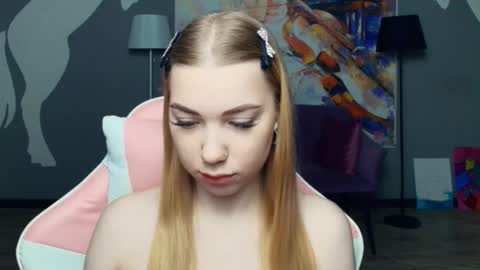 Mary online show from December 15, 12:09 pm