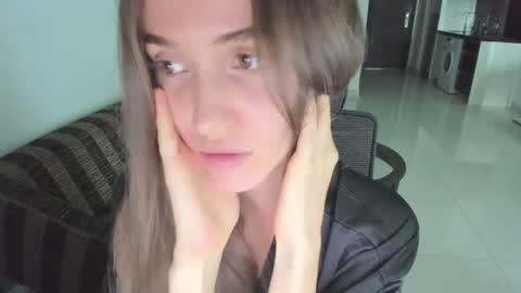 Snapshot of mary_janee__ chatting on July 22, 5:10 am Mary Jane online show from July 22, 5:10 am