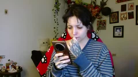                      100   online show from April 20, 7:33 am