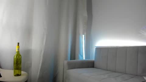 Snapshot of mary_julia chatting on February 26, 6:26 am Julia online show from February 26, 6:26 am