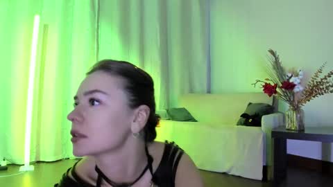 Snapshot of mary_julia chatting on October 21, 9:48 pm Julia online show from October 21, 9:48 pm