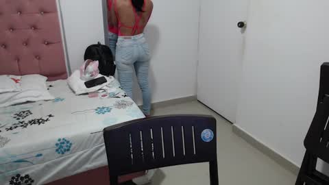 Hi guys im Mary  online show from January 15, 12:04 pm