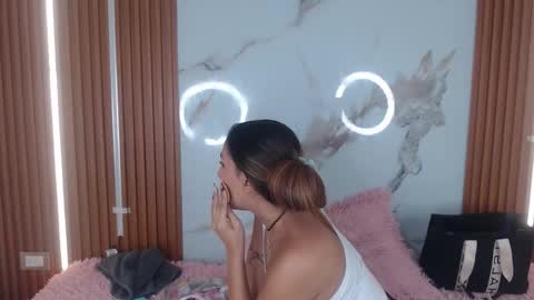 Hi guys im Mary  online show from October 19, 12:28 pm