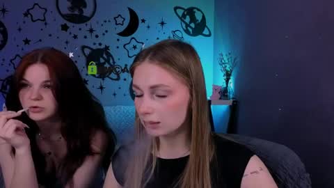 Mary online show from April 19, 7:16 pm