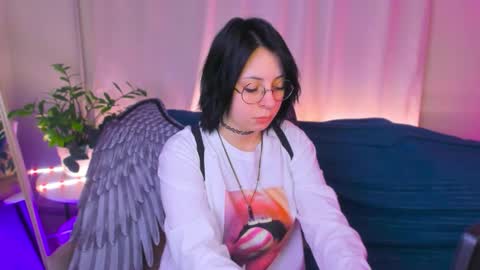 Mary online show from February 6, 1:54 am