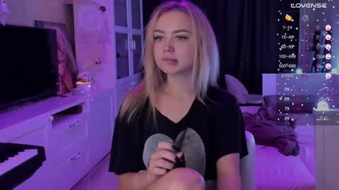 Mary online show from September 22, 2:24 am