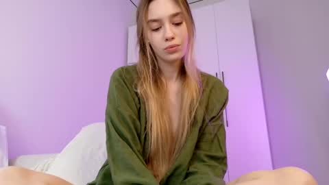 HelIo  Everyone Im MaryWelcome  to my room and  lets have  a good  time  together with me   online show from June 8, 9:31 am