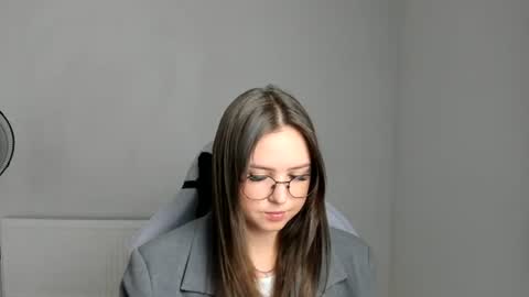 Snapshot of mary_wave_ chatting on June 26, 6:51 am Alice online show from June 26, 6:51 am