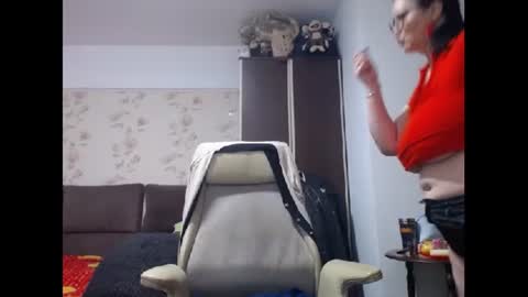 Mary online show from February 4, 6:57 am