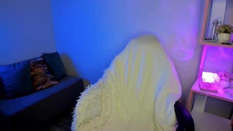 Snapshot of mary_xextra chatting on October 14, 12:33 am Mary GTM3Mon Wed Thu Sat Sun 0400 am-1030pm online show from October 14, 12:33 am