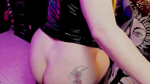 Maryan online show from December 20, 9:38 am