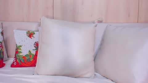   online show from December 21, 3:42 pm