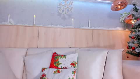   online show from December 23, 4:28 pm