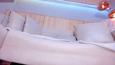   online show from January 27, 4:22 pm