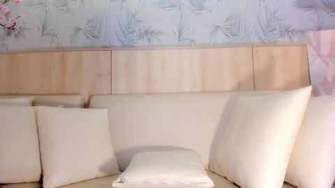   online show from September 26, 12:20 pm