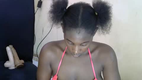 Mary online show from November 5, 8:36 am