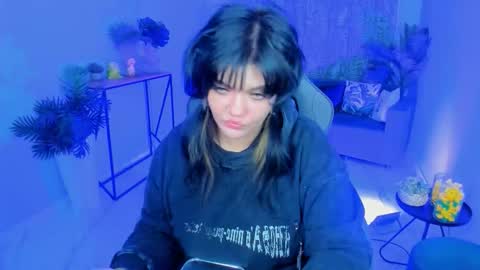 Mary online show from September 17, 9:05 pm