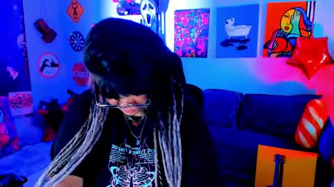 Mary online show from April 30, 2:40 am