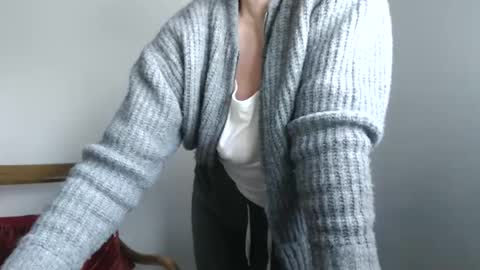 Snapshot of maryil chatting on December 26, 3:42 pm Maryil online show from December 26, 3:42 pm