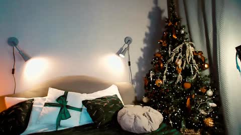 Snapshot of marykeysss chatting on December 12, 6:31 pm Bun online show from December 12, 6:31 pm