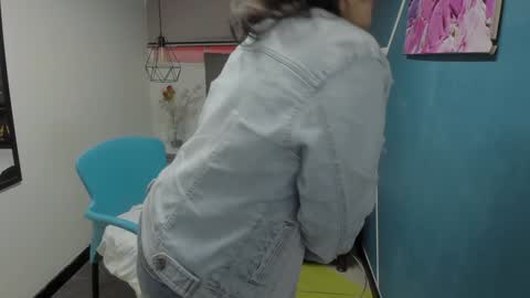 Marylin online show from December 5, 7:49 pm