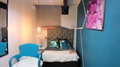 Marylin online show from December 14, 1:50 am