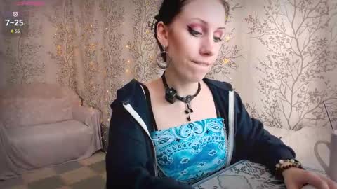 Mary Lou online show from March 1, 5:42 am