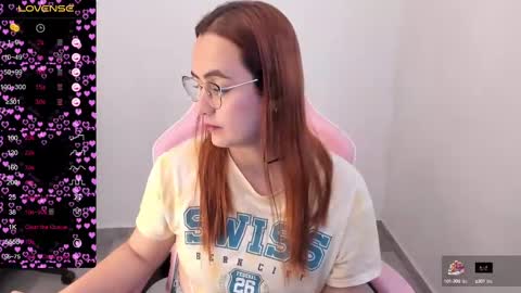 Dulce Maria online show from February 26, 11:04 pm