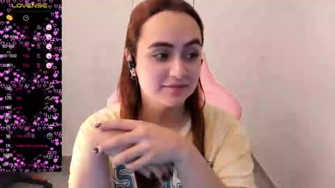 Dulce Maria online show from February 27, 5:13 am