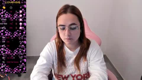 Dulce Maria online show from March 7, 5:08 am