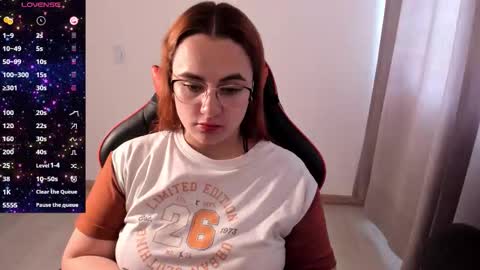 Dulce Maria online show from October 16, 9:16 pm