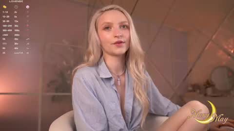 Snapshot of marylunamay chatting on June 8, 5:08 am Mary online show from June 8, 5:08 am