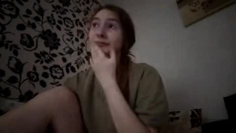 Hi My name is Elina Im 18 years old. online show from October 13, 6:13 am