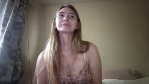 Hi My name is Elina Im 18 years old. online show from October 25, 6:10 am