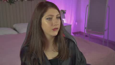 Mary Miller online show from October 12, 10:03 am