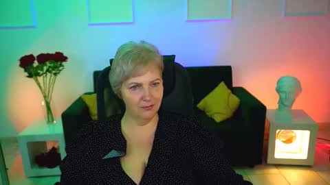 marymogan online show from October 15, 5:07 am
