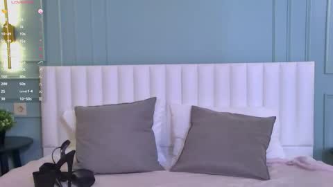 Mary online show from October 2, 4:25 pm