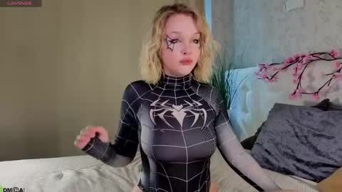 Mary online show from April 19, 9:19 am