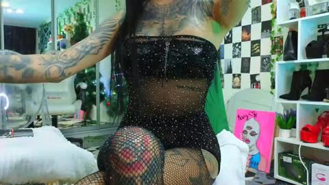 Mary online show from December 20, 6:45 pm