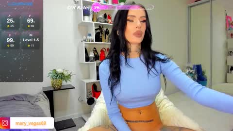 Mary online show from December 18, 11:05 am