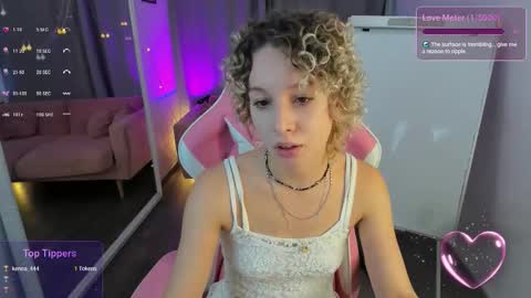 Mary online show from November 21, 6:01 am