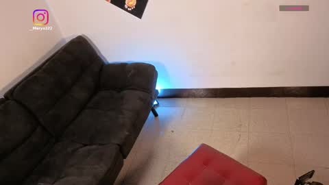 Snapshot of maryybellax chatting on February 2, 11:14 pm maryybellax online show from February 2, 11:14 pm