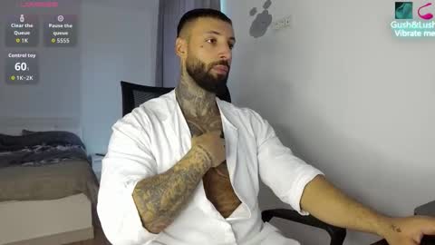 masculineguy69 online show from October 16, 6:14 am