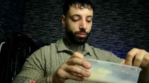 masculineguy69 online show from March 28, 8:30 pm