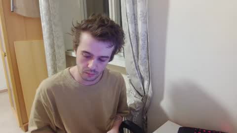 Snapshot of mash_potatoes_are_good chatting on December 2, 9:28 pm mash_potatoes_are_good online show from December 2, 9:28 pm