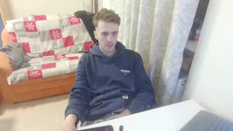 Snapshot of mash_potatoes_are_good chatting on October 6, 12:41 am mash_potatoes_are_good online show from October 6, 12:41 am