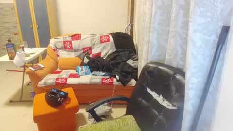 Snapshot of mash_potatoes_are_good chatting on October 18, 9:15 pm mash_potatoes_are_good online show from October 18, 9:15 pm