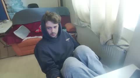 Snapshot of mash_potatoes_are_good chatting on March 31, 10:37 am mash_potatoes_are_good online show from March 31, 10:37 am